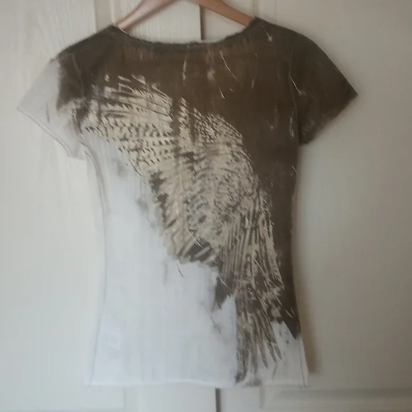 Miss Me Shirt . Miss me Tshirt scoop neck size medium wings and rinestone detail - Picture 4 of 5